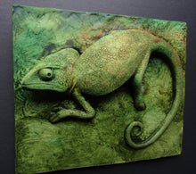 Load image into Gallery viewer, Chameleon Concrete Tropical Decor Art Wall Sculpture Tile