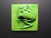Load image into Gallery viewer, Spring Peeper Frog Cement Hand Cast Decorator Tile
